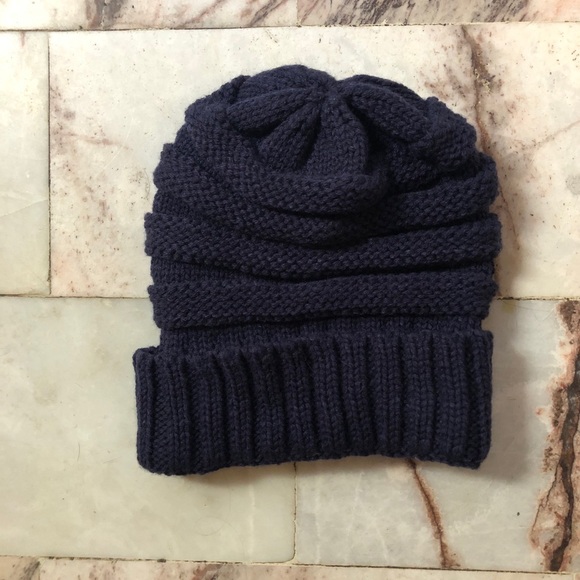 ☀️ Navy Blue Beanie / OS - Picture 2 of 3
